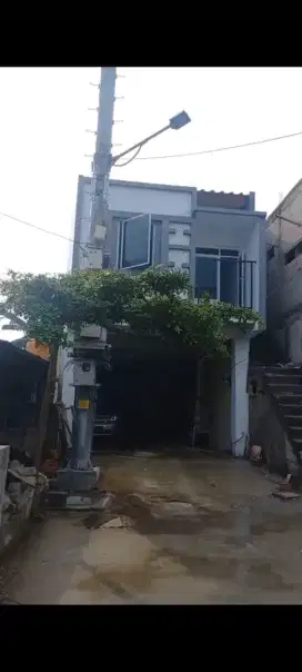Rumah tinggal dengan 2 kamar tidur, 2 lantai, rumah baru di bangun