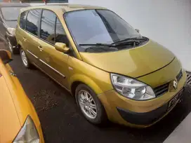 Mobil Renault Grand Scenic