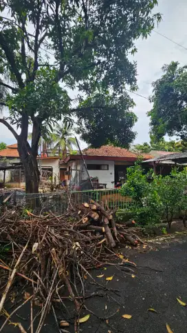 Rumah 1 lantai di komplek jl siliwangi semarang