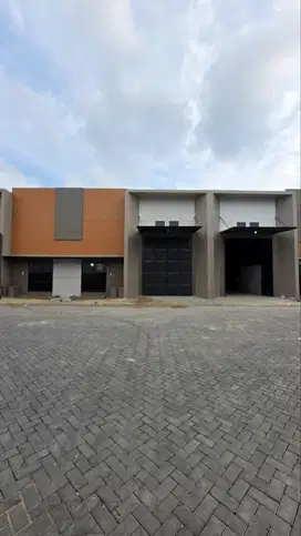 Dijual gudang baru di pergudangan pakisaji bisa untuk ijin industri