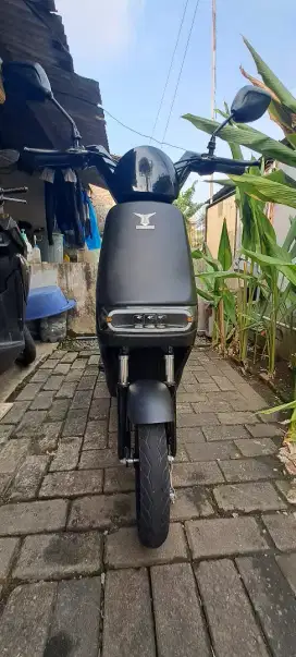 Sepeda listrik Uwinfly D8S Warna Hitam