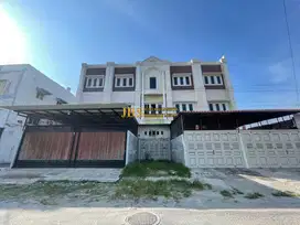 Dijual Ruko 3 Tingkat di Jalan Setia Jadi (Daerah Krakatau) - Medan