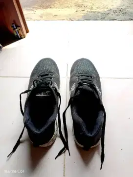 Dijual cepat!!! Sepatu sekolah ukuran 42