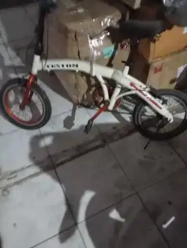 SEPEDA LIPAT DAN WIMCYCLE