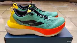 Sepatu Lari Running Mills Enerstrike Blitz M2