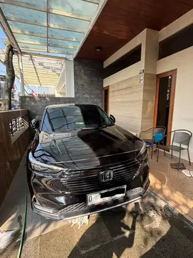 Honda HR-V E CVT 2023 – Km Rendah, Servis Gratis 3x, Pajak Panjang