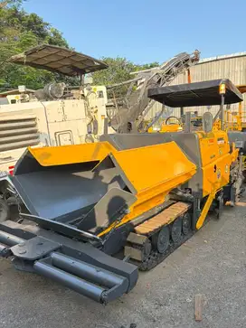 Dijual !  Asphalt Finisher Sumitomo HA40C-7. Wide 4m. Ex Japan
