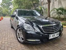 Mercedes-Benz E300 Avangarde Matic 2010 Kilometer 48rb Siap Pakai