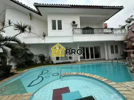 DiJual Rumah 2lantai dalam cluster di Ampera Jakarta Selatan