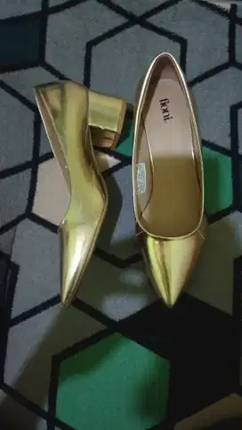 Sepatu Hell's Fioni