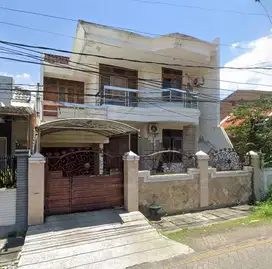 Rumah Jalan Barata Jaya, Surabaya