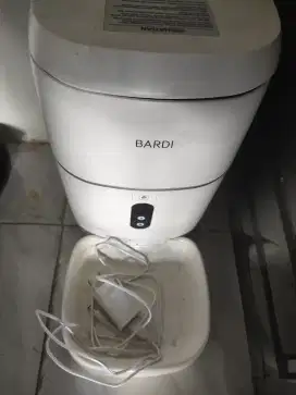 Bardi pet feeder otomatis