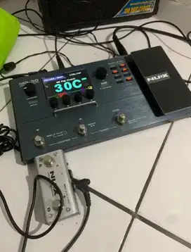 Efek gitar nux MG 30