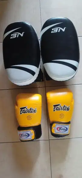 Glove boxing / muay thai Fairtex ori & Muay thai pad