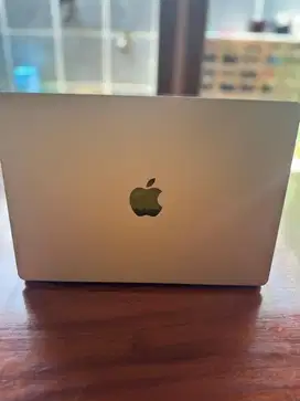 Jual cepat Macbook, beli 5 Oktober 2024, pemakaian jarang