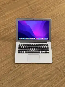 MacBook Air A1466 2017 , 13 inch , 8/256