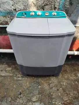 Bismillah di jual cepat mesin cuci LG normal