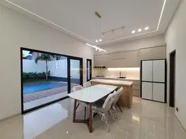 RUMAH MEWAH DENGAN PRIVATE POOL, DI PURWOMARTANI, SLEMAN