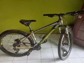 JUAL SEPEDA POLYGON PREMIER 5 (BISA NEGO)