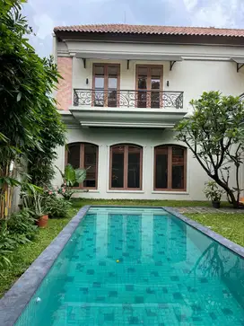 HOUSE FOR RENT KEMANG SPACIOUS LIVING ROOM