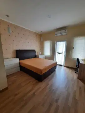MURAH Rumah 2 Lantai Furnished Royal Residence Cakung Pulo Gebang