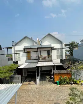 Rumah Villa View Panorama Menakjubkan Pegunungan dan City Light Batu