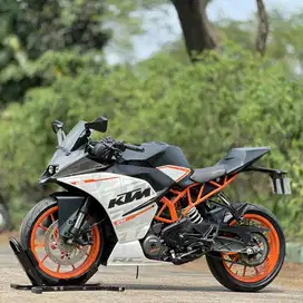 KTM RC 250 ABS PUTIH 2017 KM 19K PAJAK PANJANG LIKE NEW