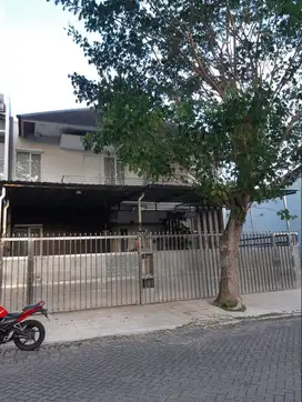 Rumah Cantik Furnished 2 Lantai di Jalan Raya Woodland Citraland