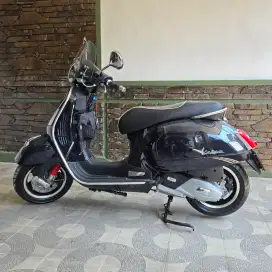 Vespa GTS Super 150 i-get ABS – Kondisi Mulus, Siap Pakai