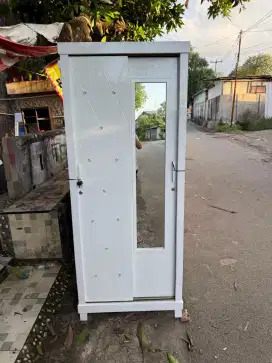 Lemari pakaian sliding 2 pintu minimalis