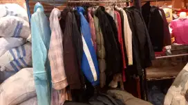 Pakaian Borong 12.500 pcs baju baru tutup toko