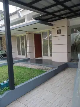 Rumah Mewah di Rancamaya