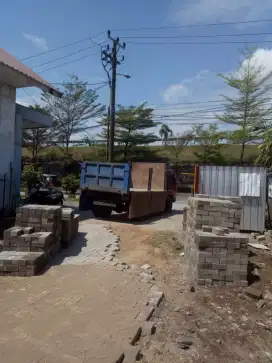 Dibutuhkan Supir 6 Roda + Buruh