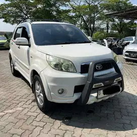 Toyota Rush G AT 2013 Putih 3 baris