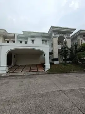 Disewakan Rumah Cluster Emerald Mansion Lippo Cikarang