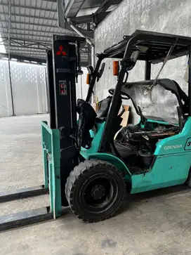 MITSUBISHI FORKLIFT TRUCK 2010