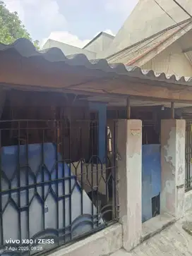 Rumah tua gang motor masih dihuni di salak tanjung duren jakarta barat