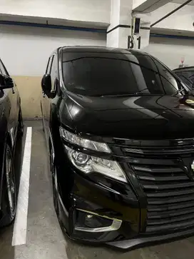 ELGRAND 2010 RARE ISTIMEWA