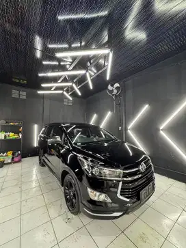 INNOVA VENTURER 2.4 Matic Diesel