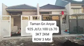 Rumah di Taman Gunung Anyar