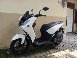 Yamaha Lexi 125 Warna Putih Tahun 2020
