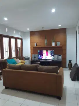 Rumah Dalam Komplek 2 Lantai Di Batununggal Lokasi Favorit !