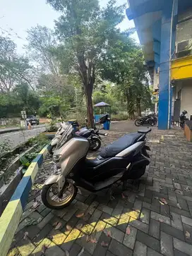 Nmax New 2021 Keyless Connected Silver