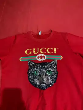 Crewneck merah buat agustusan