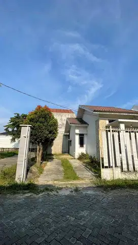 DIJUAL RUMAH DIBELAKANG DOKAGU UIR, perum Surian indah