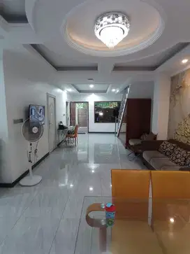 Dijual Rumah di Taman Palem Lestari - jakarta Barat