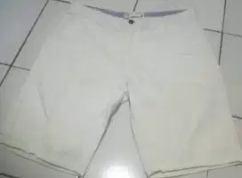 Jual celana Jean Pria merk PADINI import malaysia Original.size 33-34