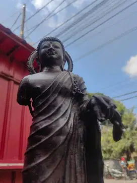 Patung Buddha Perunggu Antik – Elegan dan Penuh Nilai Filosofis