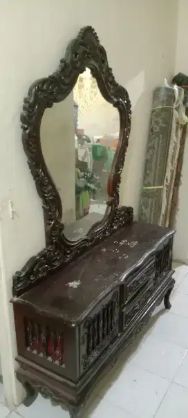 Meja rias jadul