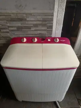 mesin cuci Polytron